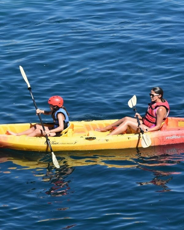 Ruta en kayak desde Dénia a la Cova Tallada para familias, parejas y grupos